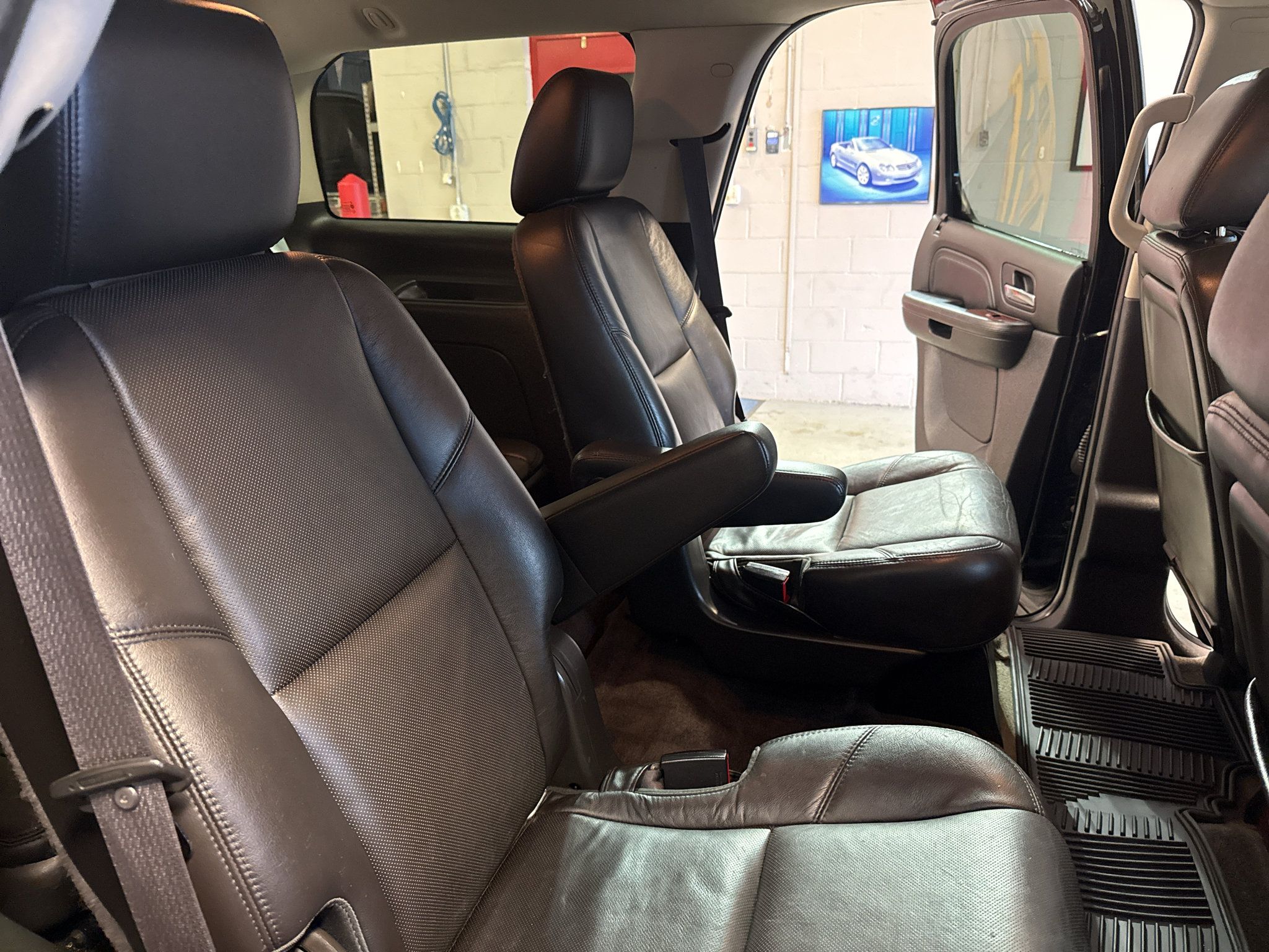 Used 2014 Cadillac Escalade Premium AWD/4WD image 26