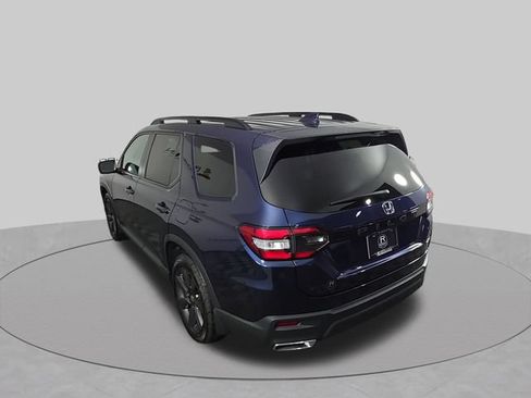 Used 2025 Honda Pilot Sport image 37