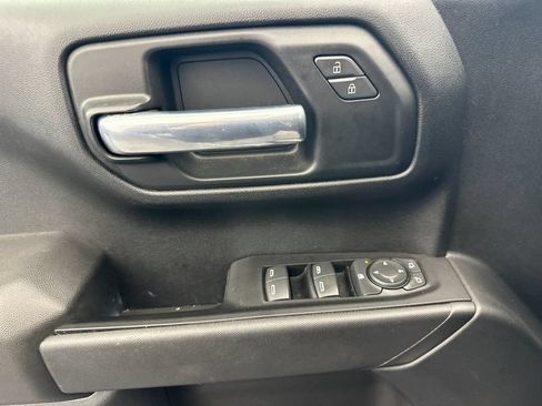 Used 2022 Chevrolet Silverado 1500 Custom w/ LPO, Dark Essentials Package AWD/4WD image 10