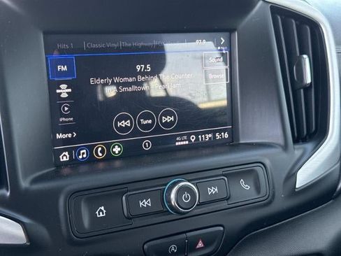 Used 2024 GMC Terrain SLE w/ Driver Convenience Package FWD image 18