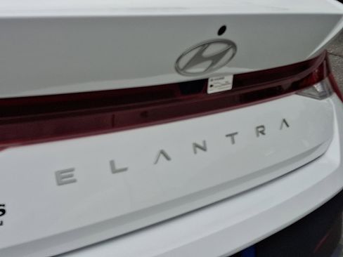 Certified 2024 Hyundai Elantra SEL FWD image 30