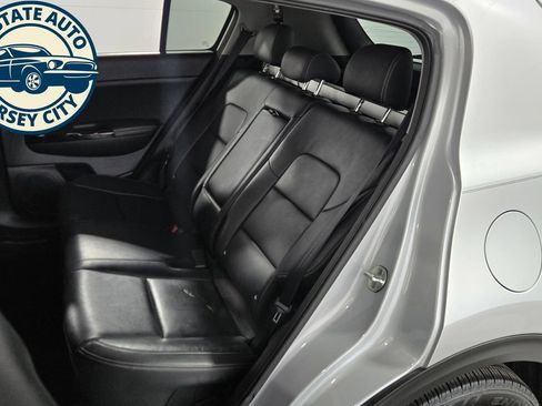 Used 2019 Kia Sportage EX FWD image 25