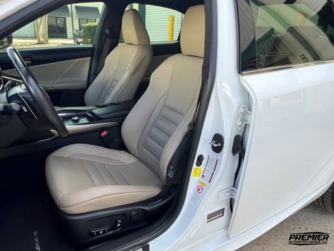 Used 2018 Lexus IS 300 image 14