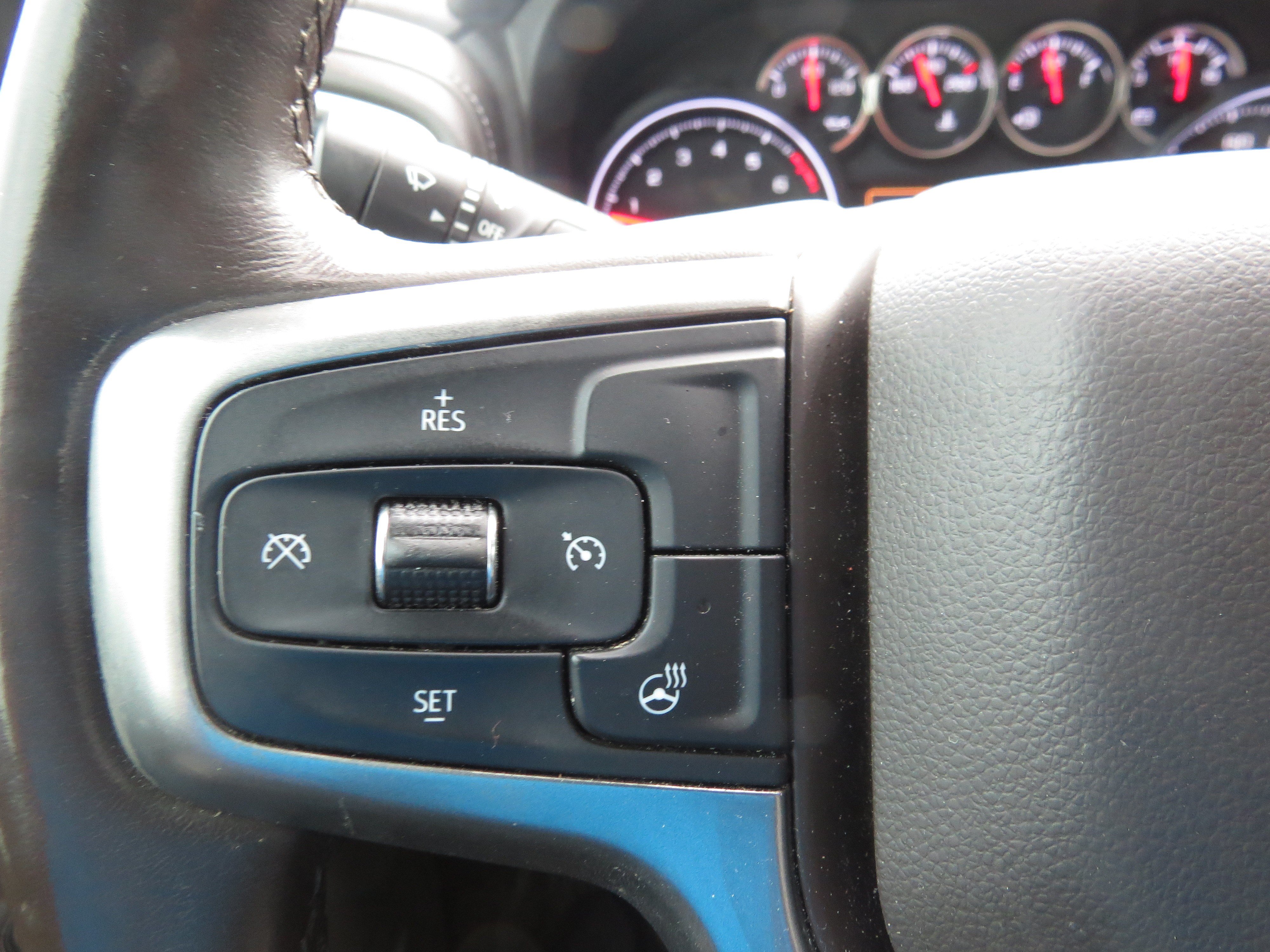 Used 2020 Chevrolet Silverado 1500 RST AWD/4WD image 17