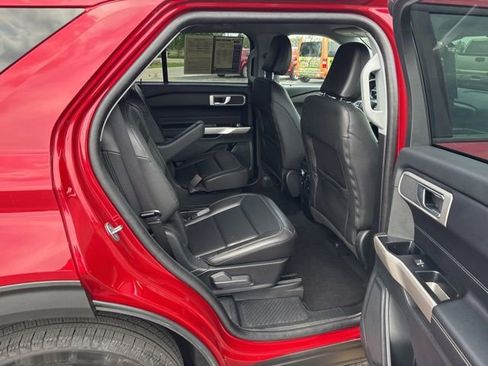 Used 2023 Ford Explorer XLT w/ Equipment Group 202A AWD/4WD image 11