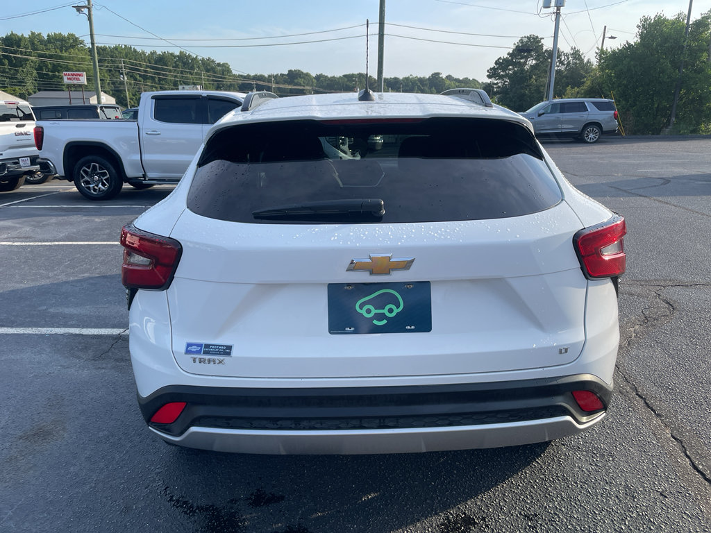 Certified 2025 Chevrolet Trax LT FWD image 4
