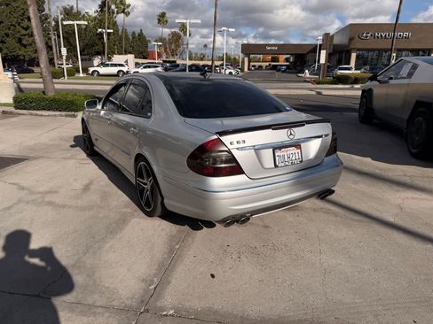 Used 2009 Mercedes-Benz E 63 AMG Sedan image 3