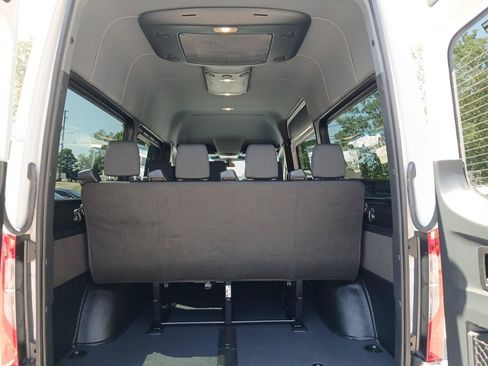 Used 2024 Mercedes-Benz Sprinter 2500 image 10