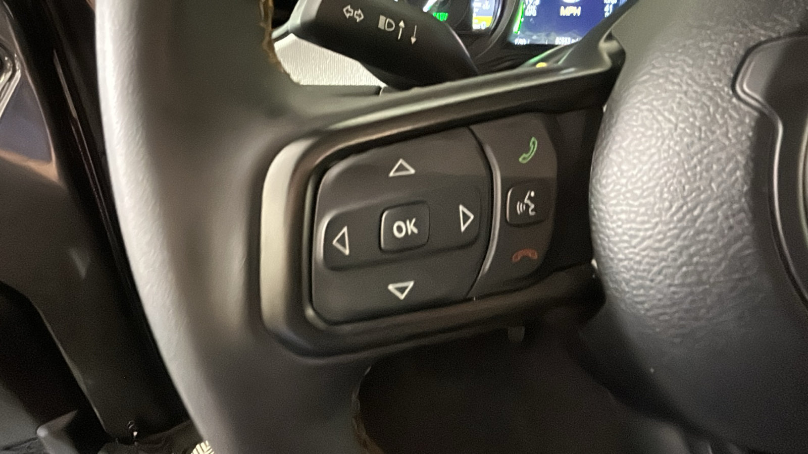 Used 2024 Jeep Wrangler Unlimited w/ Convenience Group AWD/4WD image 18