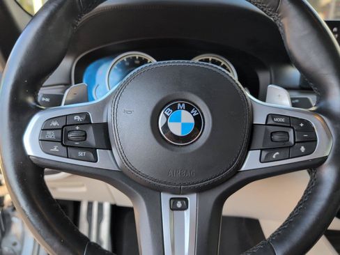 Used 2018 BMW M550i xDrive AWD/4WD image 25