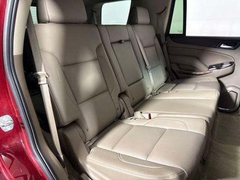 Used 2016 GMC Yukon SLT AWD/4WD image 15