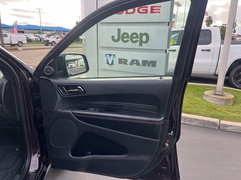Used 2025 Dodge Durango GT image 37