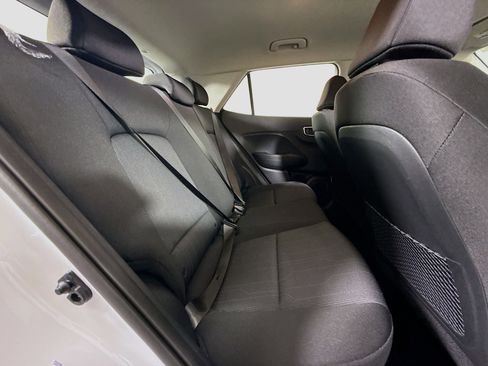 Used 2025 Hyundai Venue SE FWD image 26