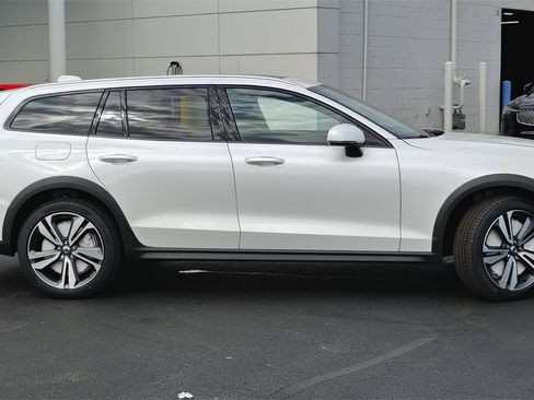 New 2026 Volvo V60 B5 Cross Country Plus w/ Protection Package Premier image 2