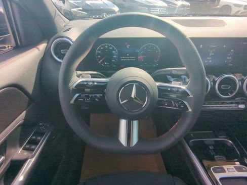 Used 2026 Mercedes-Benz GLA 250 image 3