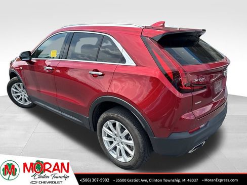 Used 2023 Cadillac XT4 Luxury w/ Cold Weather Package AWD/4WD image 3