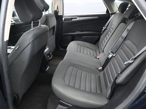 Used 2020 Ford Fusion SE image 29