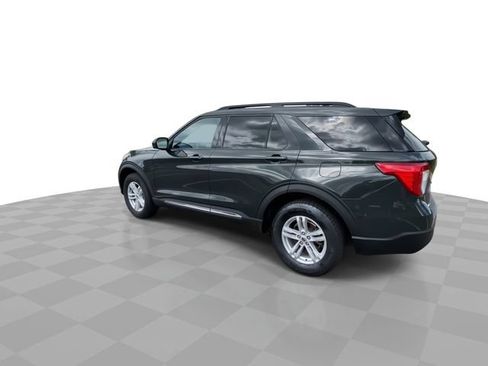 Used 2023 Ford Explorer XLT w/ Equipment Group 202A AWD/4WD image 8