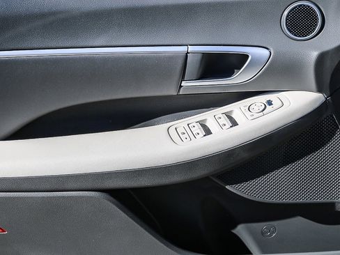 Certified 2024 Hyundai Sonata SEL w/ Convenience Package image 20