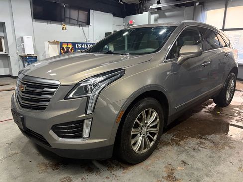 Used 2017 Cadillac XT5 Luxury w/ Driver Awareness Package image 3