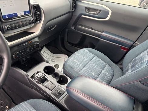 Certified 2023 Ford Bronco Sport Heritage w/ Heritage Convenience Package AWD/4WD image 17