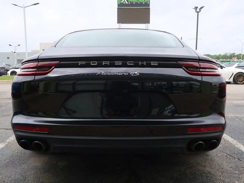 Used 2018 Porsche Panamera 4S image 9