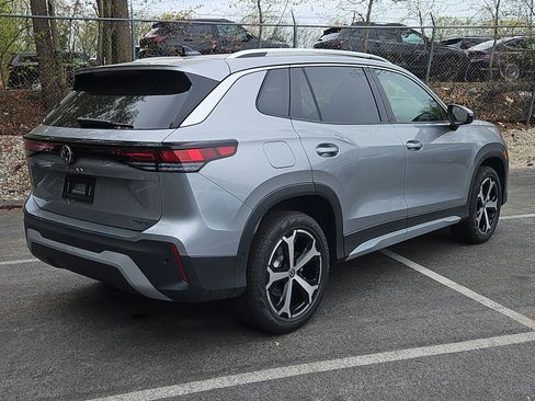 New 2026 Volkswagen Tiguan SE AWD/4WD image 2