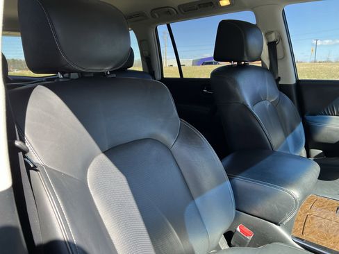 Used 2016 INFINITI QX80 2WD w/ Driver's Assistance Package image 35