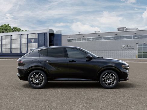 New 2025 Alfa Romeo Tonale AWD/4WD image 21