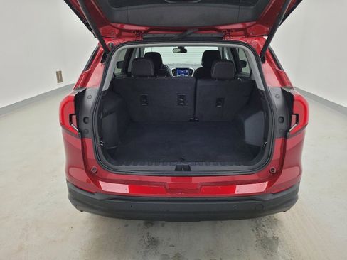 Used 2023 GMC Terrain SLE w/ Driver Convenience Package image 29