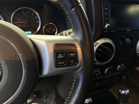 Used 2014 Jeep Wrangler Sport AWD/4WD image 15
