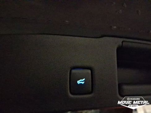 Used 2025 Ford Escape ST-Line Elite w/ Premium Technology Package image 25