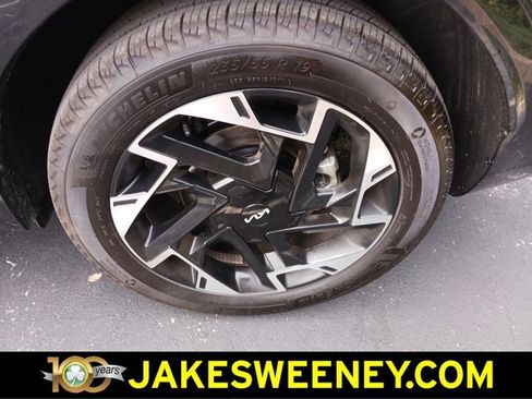 Used 2025 Kia Sportage SX image 32