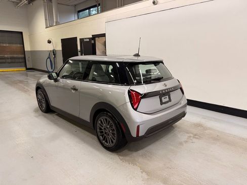 Used 2025 MINI Cooper 2-Door Hardtop image 3