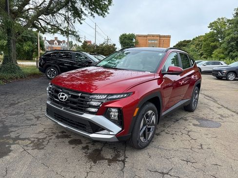 New 2025 Hyundai Tucson SEL image 3