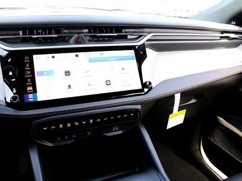 New 2026 Jeep Cherokee Limited image 13