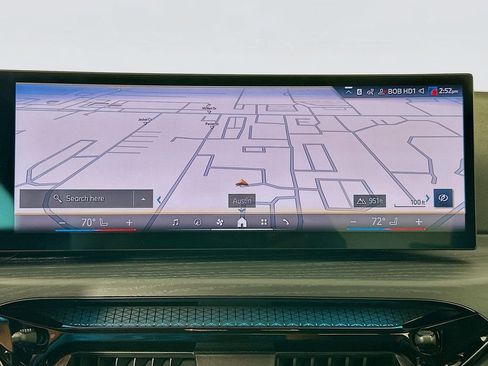 Used 2025 BMW 230i Coupe w/ Convenience Package image 13