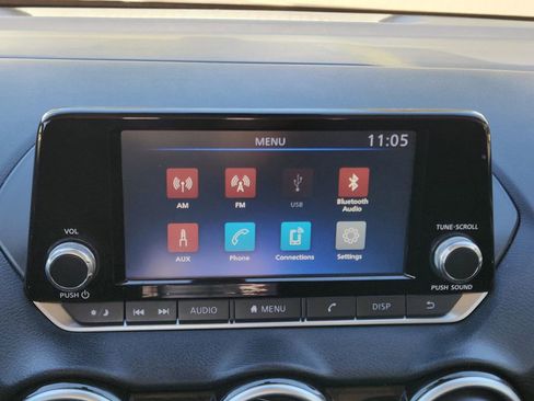 Certified 2021 Nissan Sentra S image 22