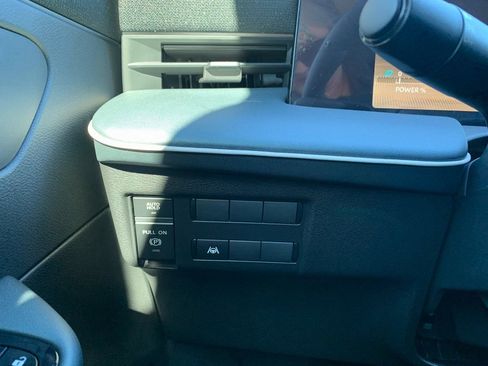 New 2026 Nissan Leaf SV+ w/ Floor Mat Package (SV+) image 18