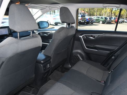 Used 2020 Toyota RAV4 XLE image 14