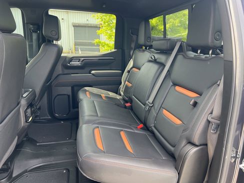 Used 2025 GMC Sierra 1500 AT4 w/ AT4 Premium Package image 21