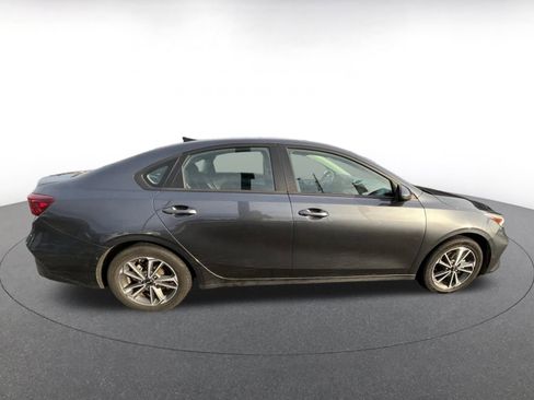 Used 2023 Kia Forte LXS image 8