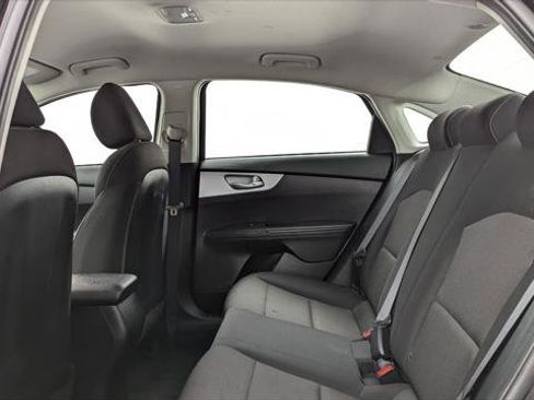 Used 2024 Kia Forte LXS image 17