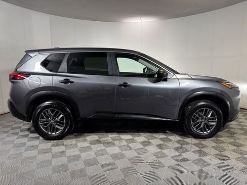 Used 2023 Nissan Rogue S image 8