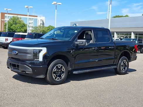 Certified 2023 Ford F150 Lightning XLT AWD/4WD image 5