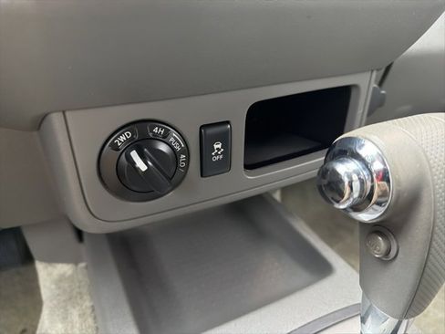 Used 2016 Nissan Frontier SV image 24