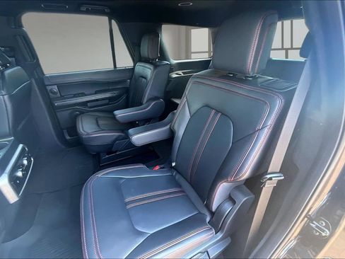 Used 2024 Ford Expedition Limited AWD/4WD image 26