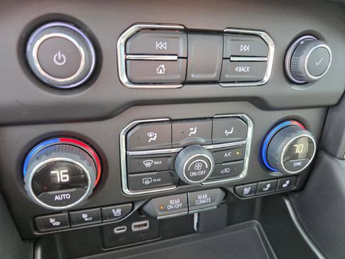 Used 2022 Chevrolet Tahoe Premier image 17