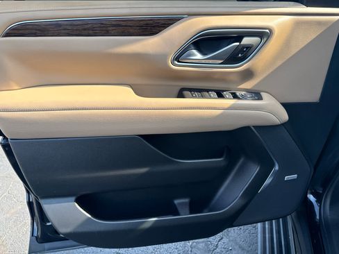 Certified 2022 Chevrolet Suburban Premier AWD/4WD image 13