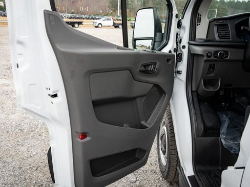 New 2026 Ford Transit 250 Low Roof w/ Upfitter Package RWD image 18